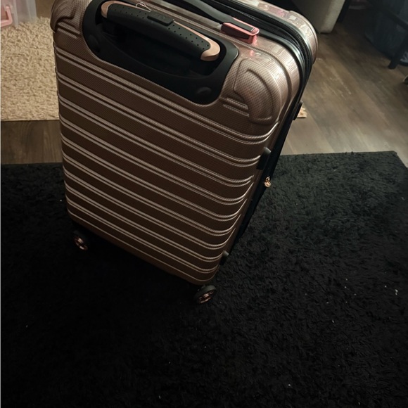 Pink ifly rolling suitcase - Picture 1 of 6